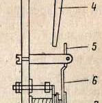 Рис. 66. Реле перегрузки типа Р-103 с механизмом возврата Р-102: