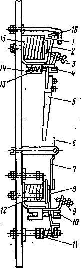 Рис. 105. Реле перегрузки Р-103 с механизмом    возврата Р-102: